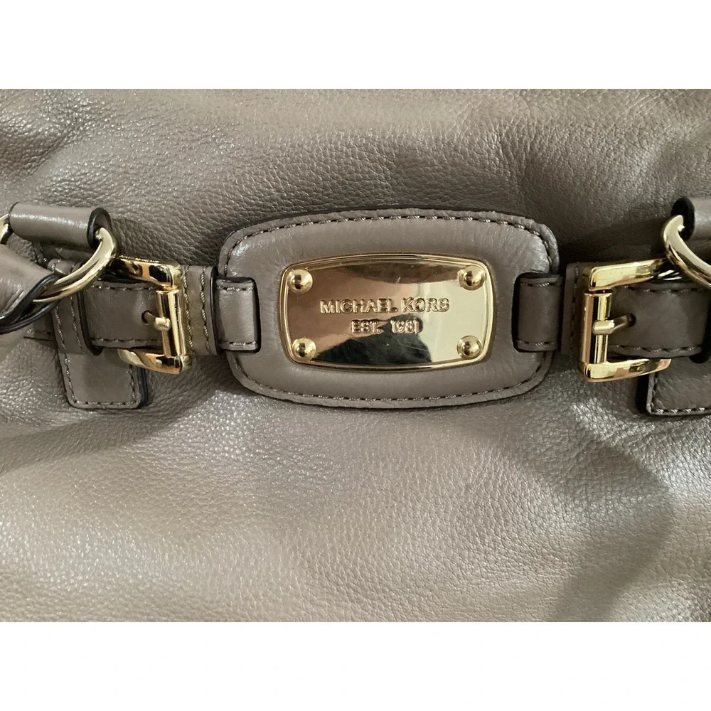 Authentic Michael Kors Hamilton Satchel Beautiful taupe 
